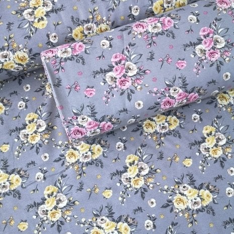 Gri Zemin Buket Çiçekler Duck Bezi