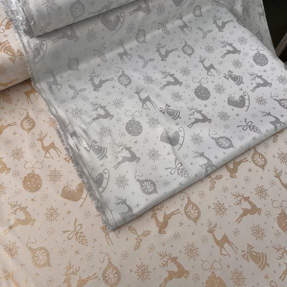 Ren Geyiği Masa Örtüsü