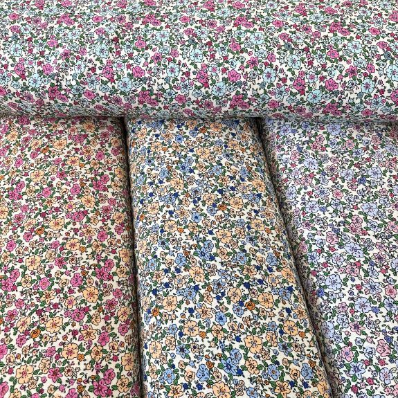 Krem Zemin Pastel Dallar Viskon Kumaş