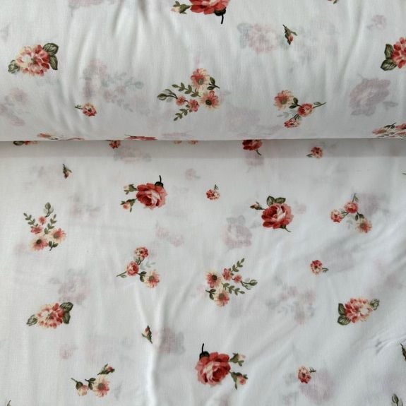 Daldaki Çıtır Çiçekler Poplin Kumaş Kırmızı