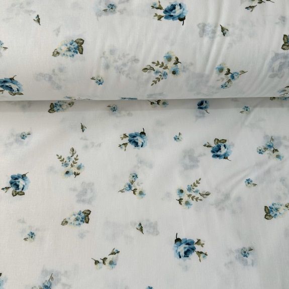 Daldaki Çıtır Çiçekler Poplin Kumaş Mavi