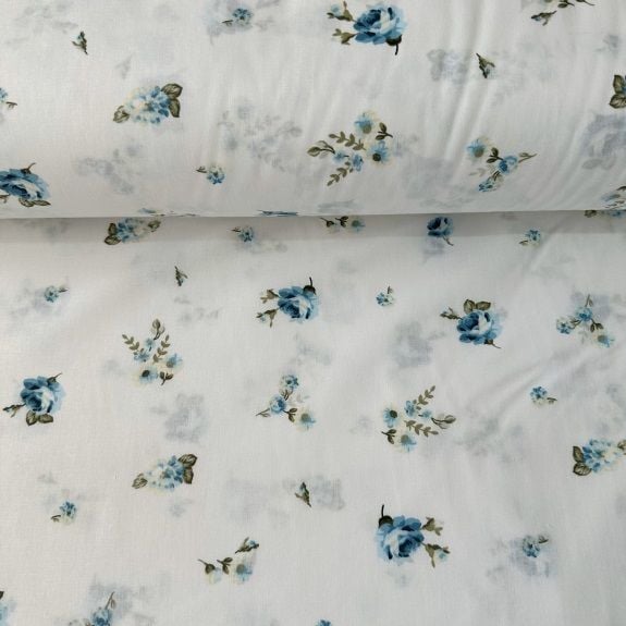 Daldaki Çıtır Çiçekler Poplin Kumaş Mavi