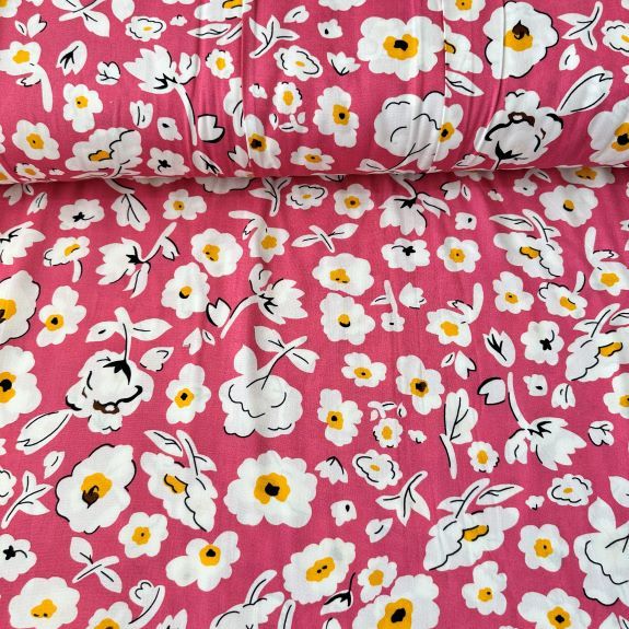 Daldaki Papatyalar Viskon Kumaş Pembe