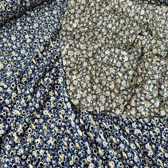 Minik Çiçekli Buzzy Kumaş