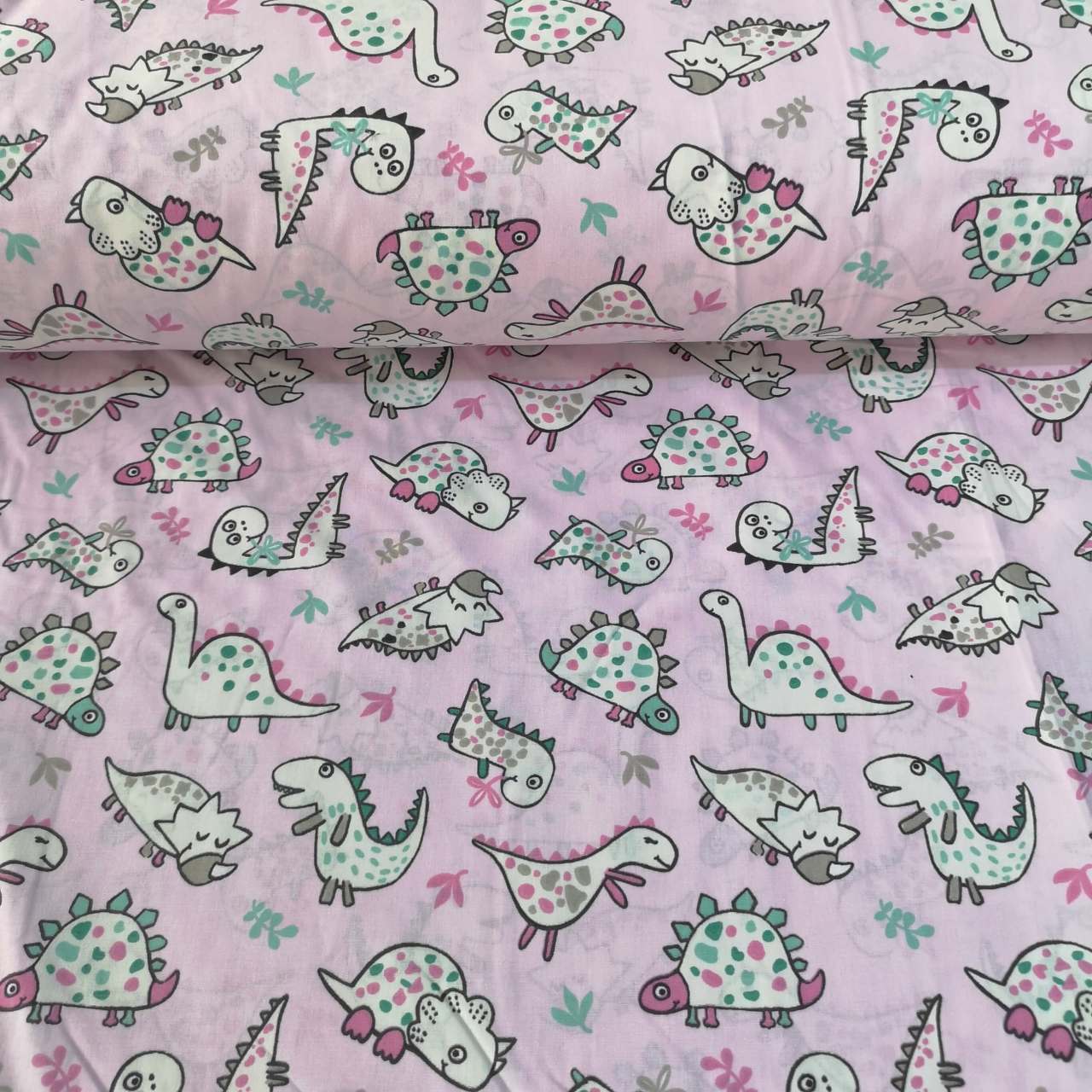 Pembe Minik Dinazorlar Poplin Kumaş