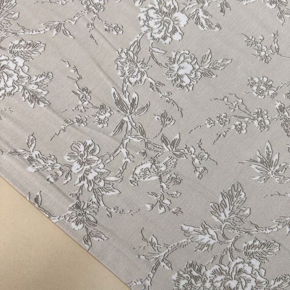 Pastel Çiçekli Pazen Kumaş Bej