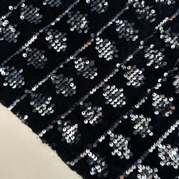 Fatima Gümüş Pullu Kadife Kumaş