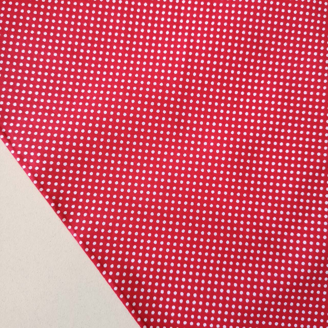 Puanlı Poplin Kumaşlar Kırmızı