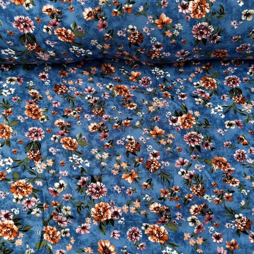 Uçuşan Çiçekler Tek En Viskon Kumaş Mavi