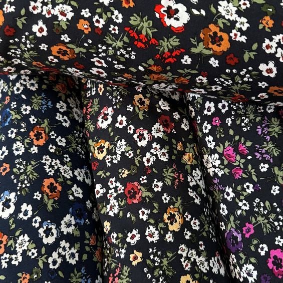 Minik Papatyalı Tek En Viskon Kumaş