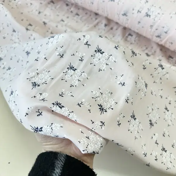 Somon Çıtır Çiçekler Poplin Kumaş