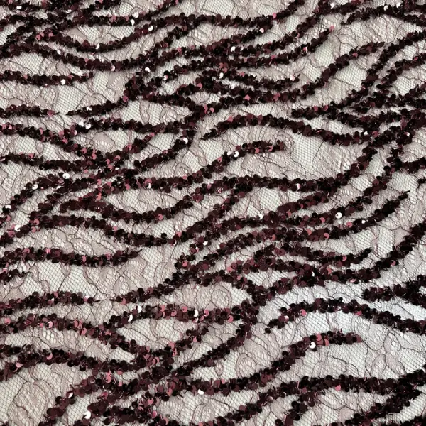 Bordo Sarmaşık Desenli Pullu Dantel