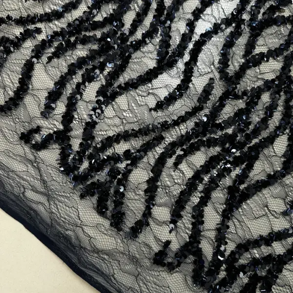 Lacivert Sarmaşık Desenli Pullu Dantel