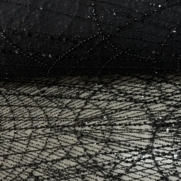 Siyah Göz Yaşı Desenli Boncuklu Dantel