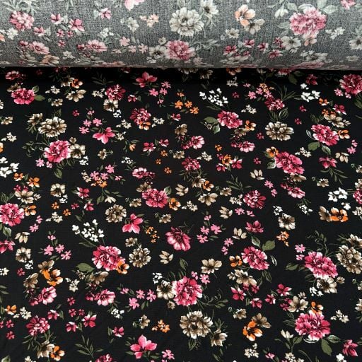 Uçuşan Çiçekler Tek En Viskon Kumaş Pembe