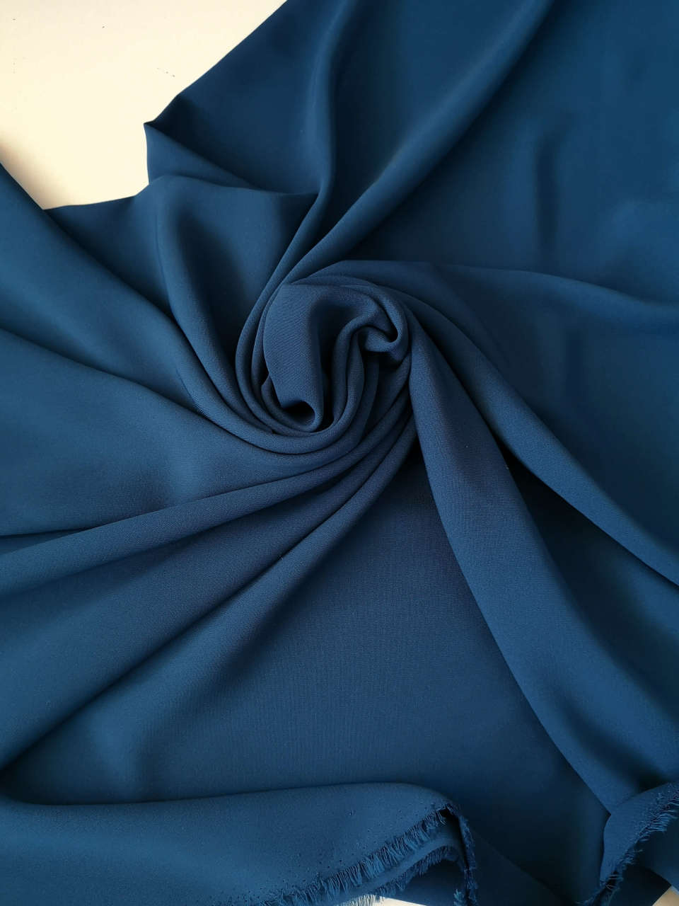 Petrol Mavisi Medine İpeği