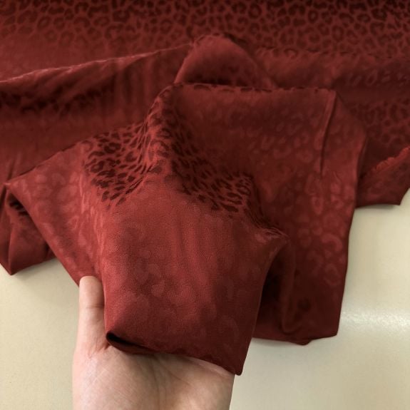 Leopar Desen İpek Jakar Kumaş Bordo