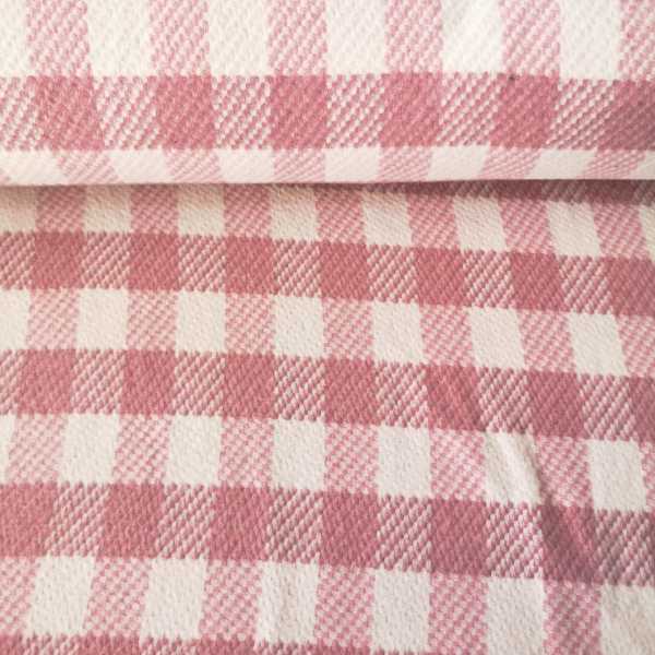 Pembe Kareler Kışlık Kumaş