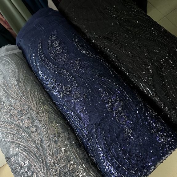 Parlak Pullu Kempis Dantel