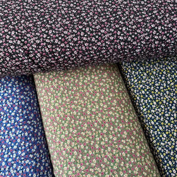 Çıtır Çiçekli Viskon Kumaşlar