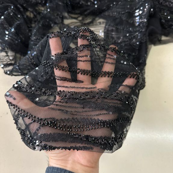 Parlak Pullu Kempis Dantel Siyah