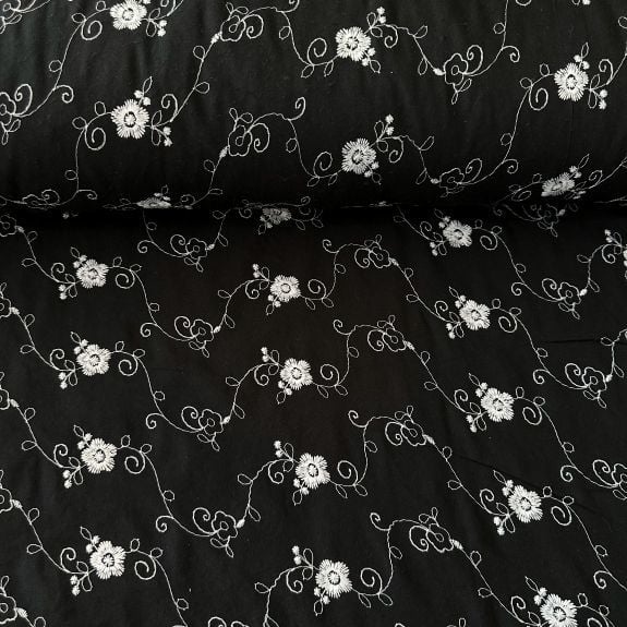 Siyah Çiçekler Fisto Kumaş