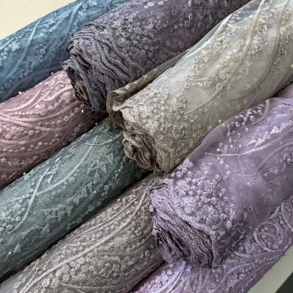 Petunya Dalı Fransız Danteli