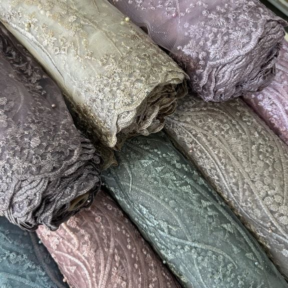 Petunya Dalı Fransız Danteli