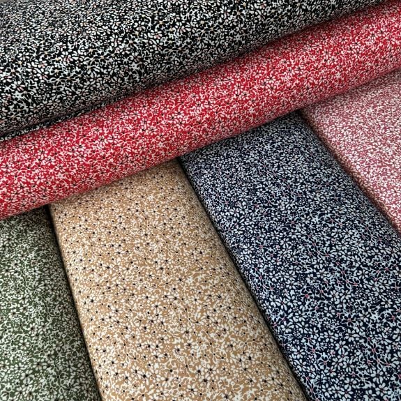 Dallar Ve Papatyalar Viskon Kumaş