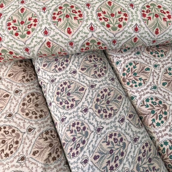 Krem Zemin Pastel Dallar Viskon Kumaş