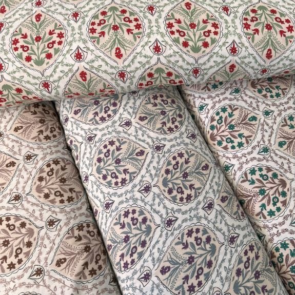 Krem Zemin Pastel Dallar Viskon Kumaş