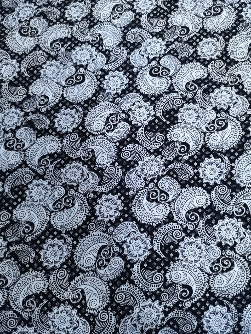 Siyah Şal Desenli Liza Kumaş