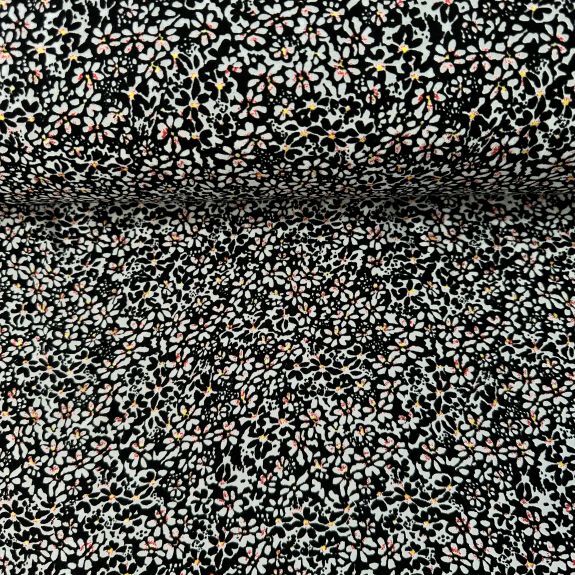 Dallar Ve Papatyalar Viskon Kumaş Siyah