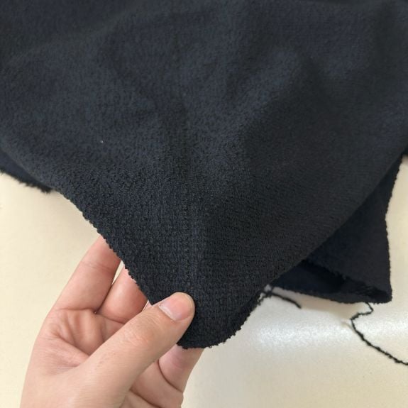 Ponpon Triko ( İğne Kırığı Mevcut)