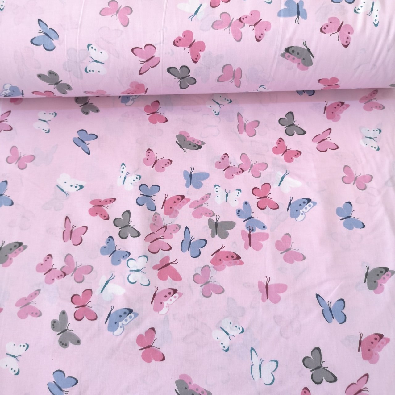 Minik Kelebekler Poplin Kumaş Pembe