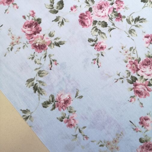 Pastel Çiçekler Poplin Kumaş Mavi